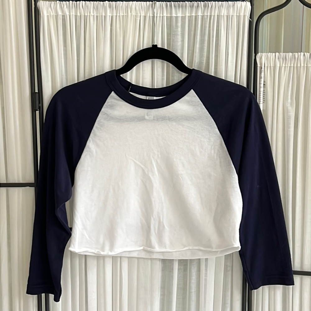 American Apparel Women’s 1/2 Sleeve Cropped Raglan Shirt